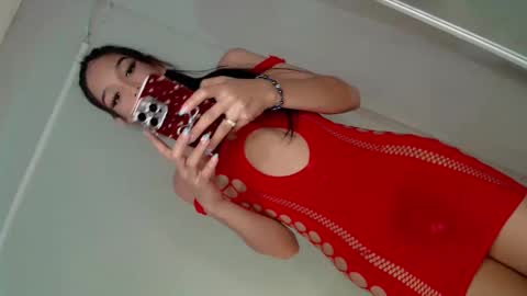 Snapshot of eres_guapa chatting on 02-26-25, 10:42 Elisa online show from 02-26-25, 10:42