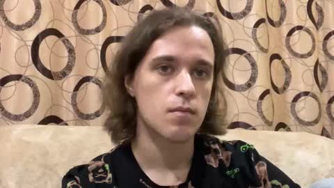 Snapshot of eric_blond chatting on 10-11-25, 04:05 Eric online show from 10-11-25, 04:05