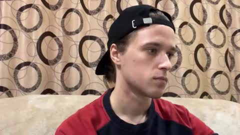 Snapshot of eric_blond chatting on 10-12-25, 05:12 Eric online show from 10-12-25, 05:12