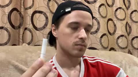 Snapshot of eric_blond chatting on 10-28-25, 05:15 Eric online show from 10-28-25, 05:15