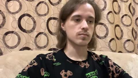 Snapshot of eric_blond chatting on 10-31-25, 01:45 Eric online show from 10-31-25, 01:45