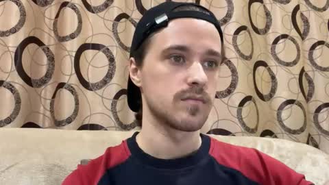 Snapshot of eric_blond chatting on 11-09-25, 03:43 Eric online show from 11-09-25, 03:43