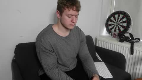 Snapshot of eric_poston chatting on 09-21-25, 05:42 online show from 09-21-25, 05:42