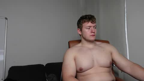 Snapshot of eric_poston chatting on 09-22-25, 05:53 online show from 09-22-25, 05:53