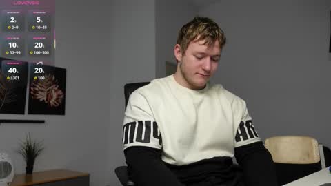 Snapshot of eric_poston chatting on 09-30-25, 12:32 online show from 09-30-25, 12:32