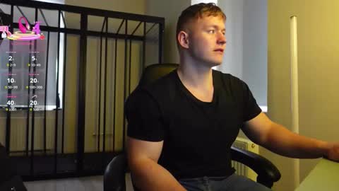 Snapshot of eric_poston chatting on 10-13-25, 12:05 online show from 10-13-25, 12:05