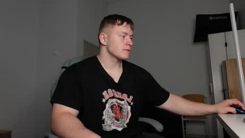 Snapshot of eric_poston chatting on 10-16-25, 06:03 online show from 10-16-25, 06:03