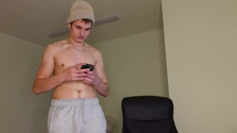 Snapshot of eric_poston chatting on 10-18-25, 05:57 online show from 10-18-25, 05:57