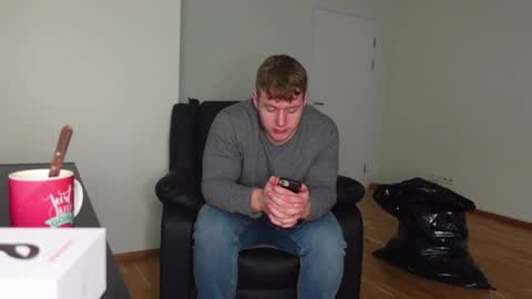 Snapshot of eric_poston chatting on 11-04-25, 01:54 online show from 11-04-25, 01:54