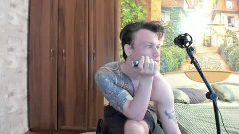 Eric online show from 09-17-25, 07:32