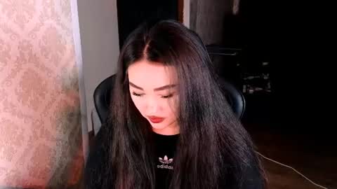 Snapshot of erica_wayne chatting on 06-13-26, 05:22 Erica Wayne online show from 06-13-26, 05:22