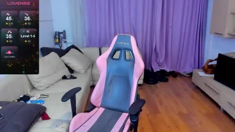 Erika online show from 11-04-25, 03:27