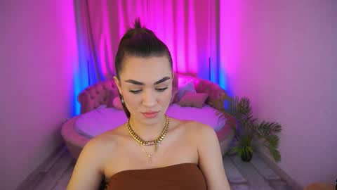 Erica online show from 11-28-25, 07:44