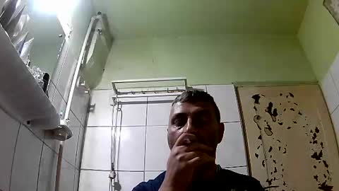 Snapshot of ericboy32 chatting on 12-02-24, 03:26 eric online show from 12-02-24, 03:26