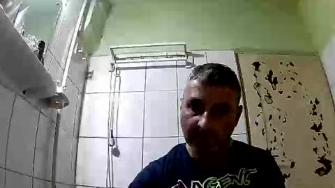 Snapshot of ericboy32 chatting on 12-02-24, 06:30 eric online show from 12-02-24, 06:30