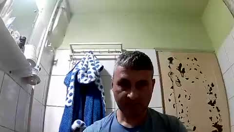 Snapshot of ericboy32 chatting on 12-06-24, 03:44 eric online show from 12-06-24, 03:44