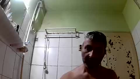 Snapshot of ericboy32 chatting on 12-26-24, 11:57 eric online show from 12-26-24, 11:57