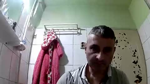 Snapshot of ericboy32 chatting on 01-06-25, 02:36 eric online show from 01-06-25, 02:36