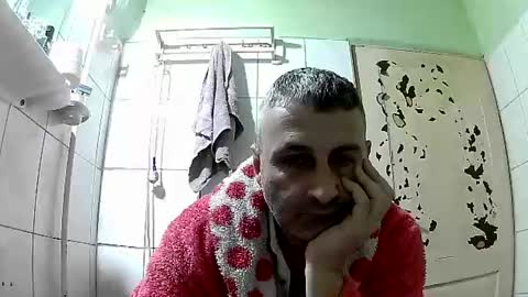 Snapshot of ericboy32 chatting on 01-08-25, 03:51 eric online show from 01-08-25, 03:51