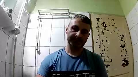 Snapshot of ericboy32 chatting on 01-10-25, 09:53 eric online show from 01-10-25, 09:53