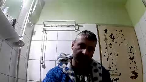 Snapshot of ericboy32 chatting on 01-18-25, 06:53 eric online show from 01-18-25, 06:53