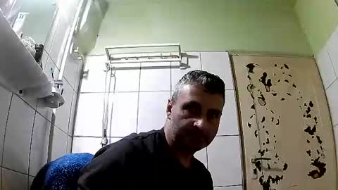 Snapshot of ericboy32 chatting on 01-22-25, 10:59 eric online show from 01-22-25, 10:59