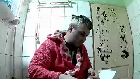 Snapshot of ericboy32 chatting on 01-26-25, 10:34 eric online show from 01-26-25, 10:34