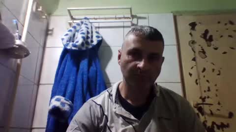 Snapshot of ericboy32 chatting on 02-20-25, 04:50 eric online show from 02-20-25, 04:50