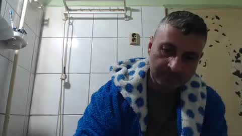 Snapshot of ericboy32 chatting on 02-23-25, 10:49 eric online show from 02-23-25, 10:49