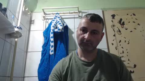 Snapshot of ericboy32 chatting on 02-24-25, 04:58 eric online show from 02-24-25, 04:58