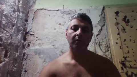 Snapshot of ericboy32 chatting on 09-08-25, 10:09 eric online show from 09-08-25, 10:09