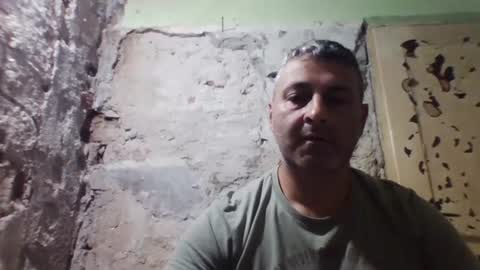 Snapshot of ericboy32 chatting on 09-24-25, 11:08 eric online show from 09-24-25, 11:08