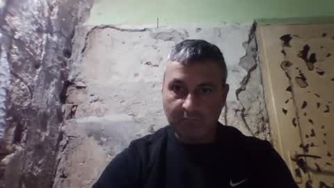 Snapshot of ericboy32 chatting on 10-07-25, 03:14 eric online show from 10-07-25, 03:14