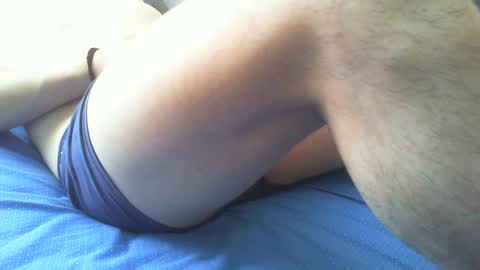 Snapshot of erick080808 chatting on 01-12-25, 05:22 Erick online show from 01-12-25, 05:22