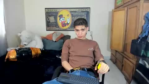 Snapshot of erick_de_rossee chatting on 04-13-26, 06:24 erick_de_rossee online show from 04-13-26, 06:24