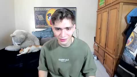Snapshot of erick_de_rossee chatting on 04-24-26, 06:21 erick_de_rossee online show from 04-24-26, 06:21