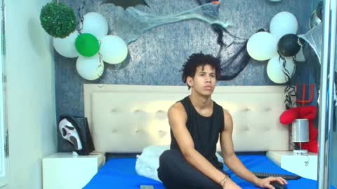   online show from 11-02-25, 03:42