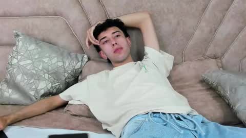 Erick online show from 03-03-25, 01:31