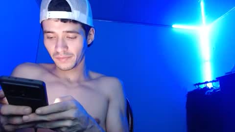 erikk 565 online show from 02-11-26, 04:28