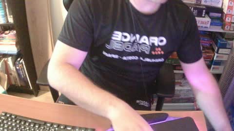 Snapshot of erik_dapper chatting on 05-22-26, 06:57 Erik Dapper online show from 05-22-26, 06:57