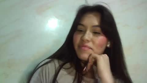Snapshot of erika_depp chatting on 04-19-26, 06:10 Erika online show from 04-19-26, 06:10