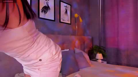 erika_flame online show from 09-17-25, 07:43