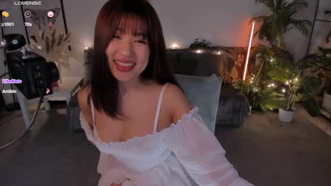 erika_kim online show from 05-09-26, 06:40