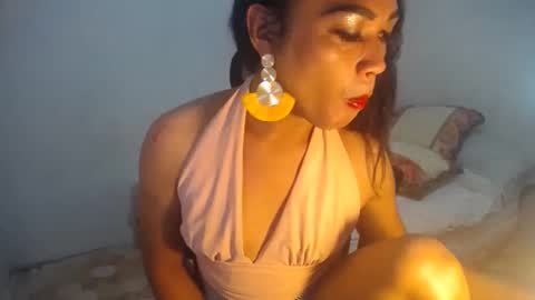 Snapshot of erika_madrigal chatting on 01-07-25, 12:13 erika_madrigal online show from 01-07-25, 12:13
