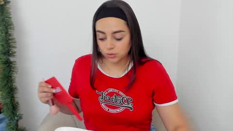 Erika Mendez online show from 12-20-24, 07:50