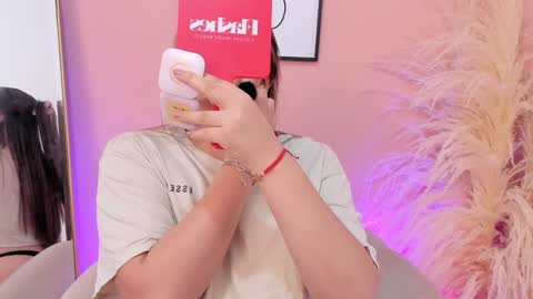 Erika Mendez online show from 02-05-25, 06:59