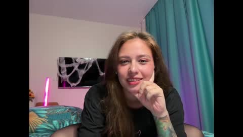 Snapshot of erika_miu chatting on 10-23-25, 06:39 Erika Miu online show from 10-23-25, 06:39