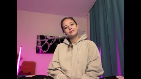 Snapshot of erika_miu chatting on 10-25-25, 05:08 Erika Miu online show from 10-25-25, 05:08