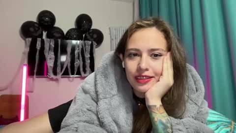 Snapshot of erika_miu chatting on 10-26-25, 06:25 Erika Miu online show from 10-26-25, 06:25