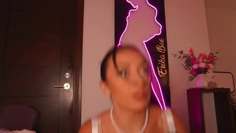 Venus Skye online show from 10-09-25, 08:07